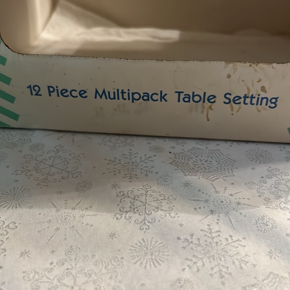 NWOT Spotlights Table Setting - Picture 5 of 6